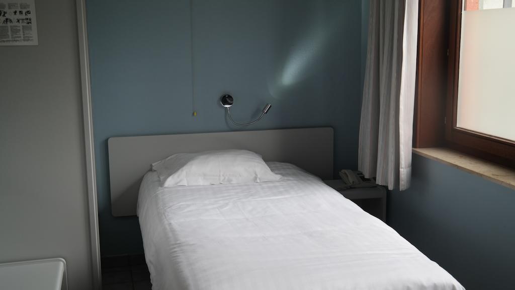 德邦泰酒店 鲁瑟拉勒 客房 照片